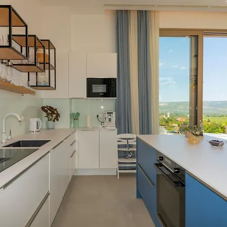 Villa Luxury Azure In Imotski, Wellness Oasis Zmijavci