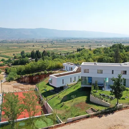 Luxury Azure In Imotski, Wellness Oasis Villa *