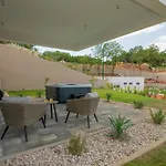 Villa Luxury Azure In Imotski, Wellness Oasis Zmijavci