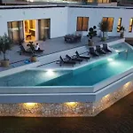 Luxury Azure In Imotski, Wellness Oasis Villa *