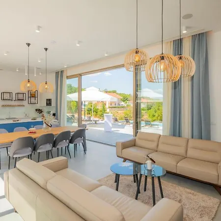 Luxury Azure In Imotski, Wellness Oasis Willa *
